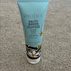Pacifica Salty Waves Texturizing Conditioner - Blue and White